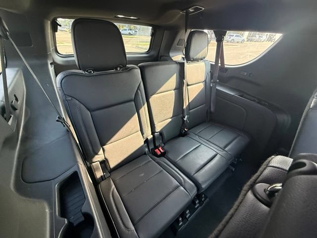 Used 2022 GMC Yukon XL Denali AWD/4WD image 14