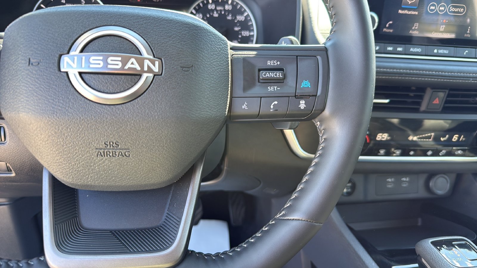 Used 2026 Nissan Rogue SV FWD image 12