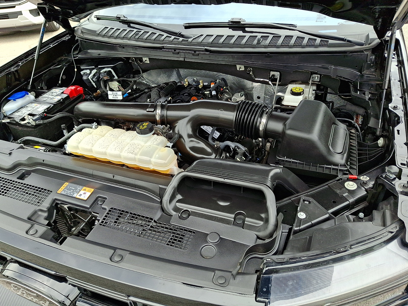 Certified 2025 Ford Expedition Max Platinum w/ Stealth Performance Package AWD/4WD image 33