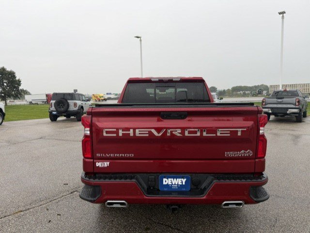 Used 2025 Chevrolet Silverado 1500 High Country AWD/4WD image 8
