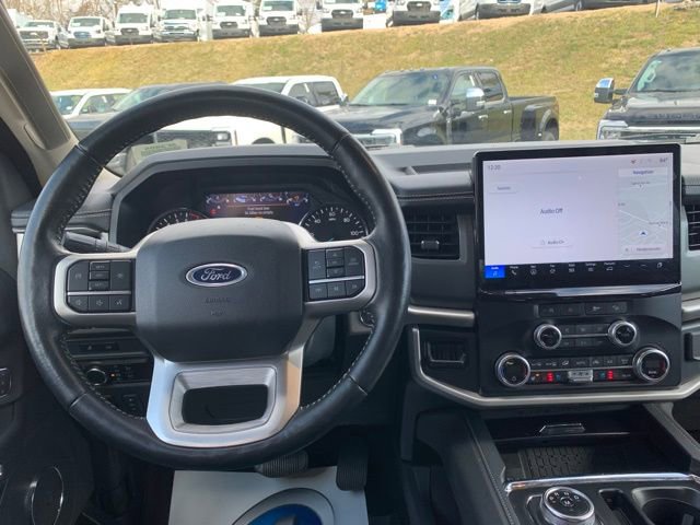 Certified 2024 Ford Expedition XLT image 9