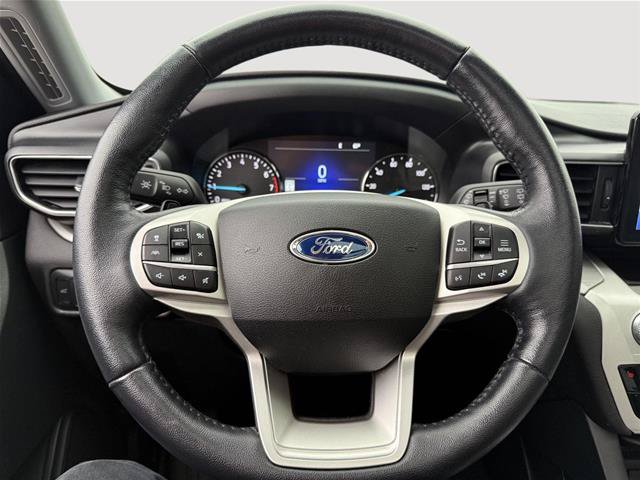 Certified 2021 Ford Explorer XLT w/ Equipment Group 202A AWD/4WD image 13