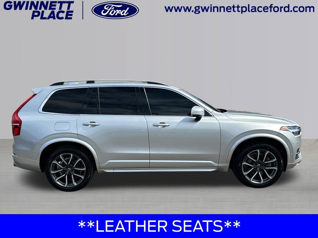 Used 2018 Volvo XC90 T5 Momentum w/ Convenience Package AWD/4WD image 4