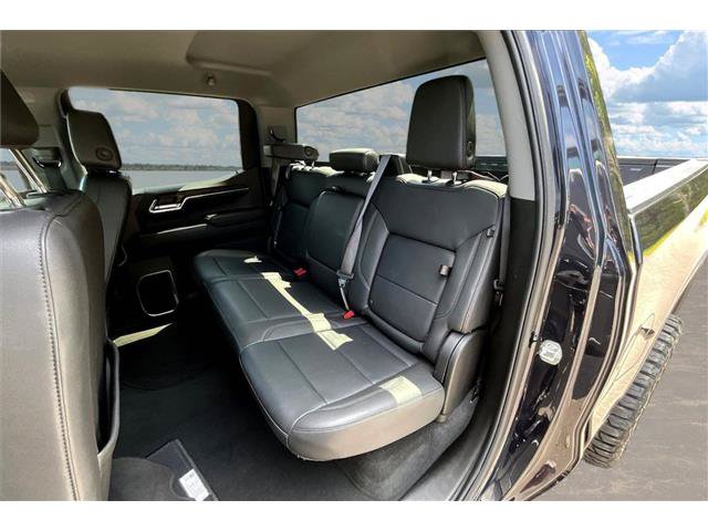 Used 2025 GMC Sierra 1500 SLT AWD/4WD image 25