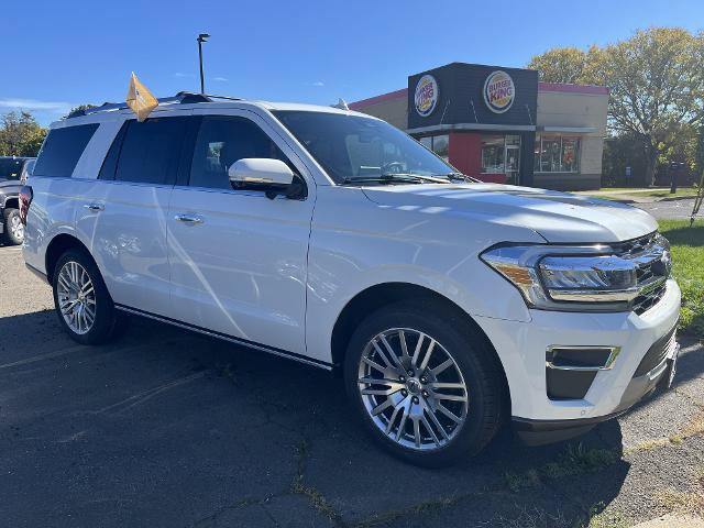 Certified 2024 Ford Expedition Limited AWD/4WD image 5