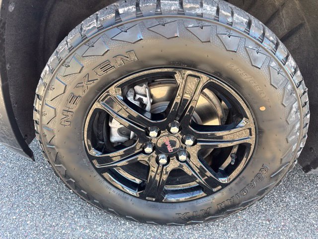 Used 2022 GMC Acadia AT4 w/ Preferred Package AWD/4WD image 11