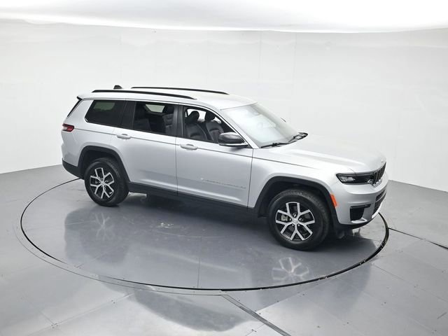 Used 2025 Jeep Grand Cherokee L Limited AWD/4WD image 42