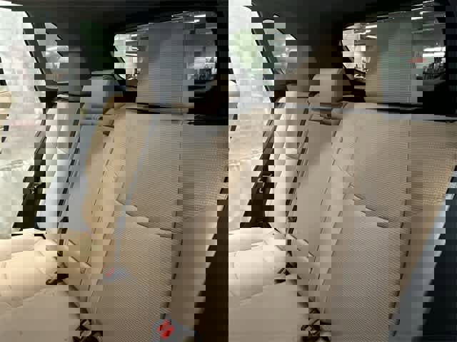 Used 2021 Toyota RAV4 LE image 15