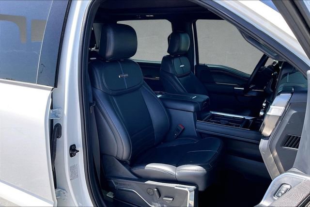 Certified 2025 Ford F250 Platinum w/ FX4 Off-Road Package AWD/4WD image 6