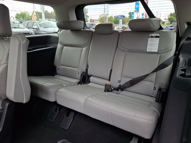 Certified 2025 Ford Expedition Active AWD/4WD image 13