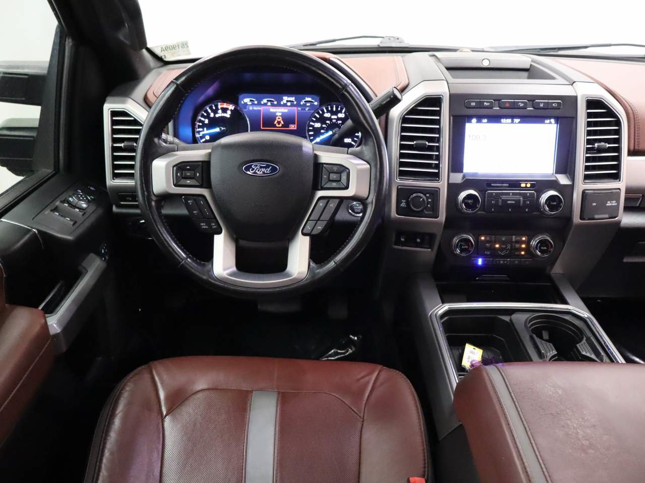 Certified 2019 Ford F250 Platinum w/ Platinum Ultimate Package AWD/4WD image 15