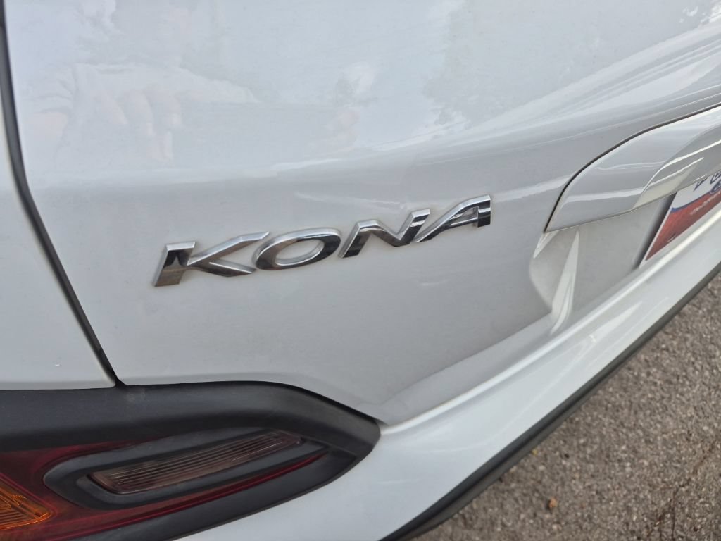 Used 2021 Hyundai Kona SE FWD image 11