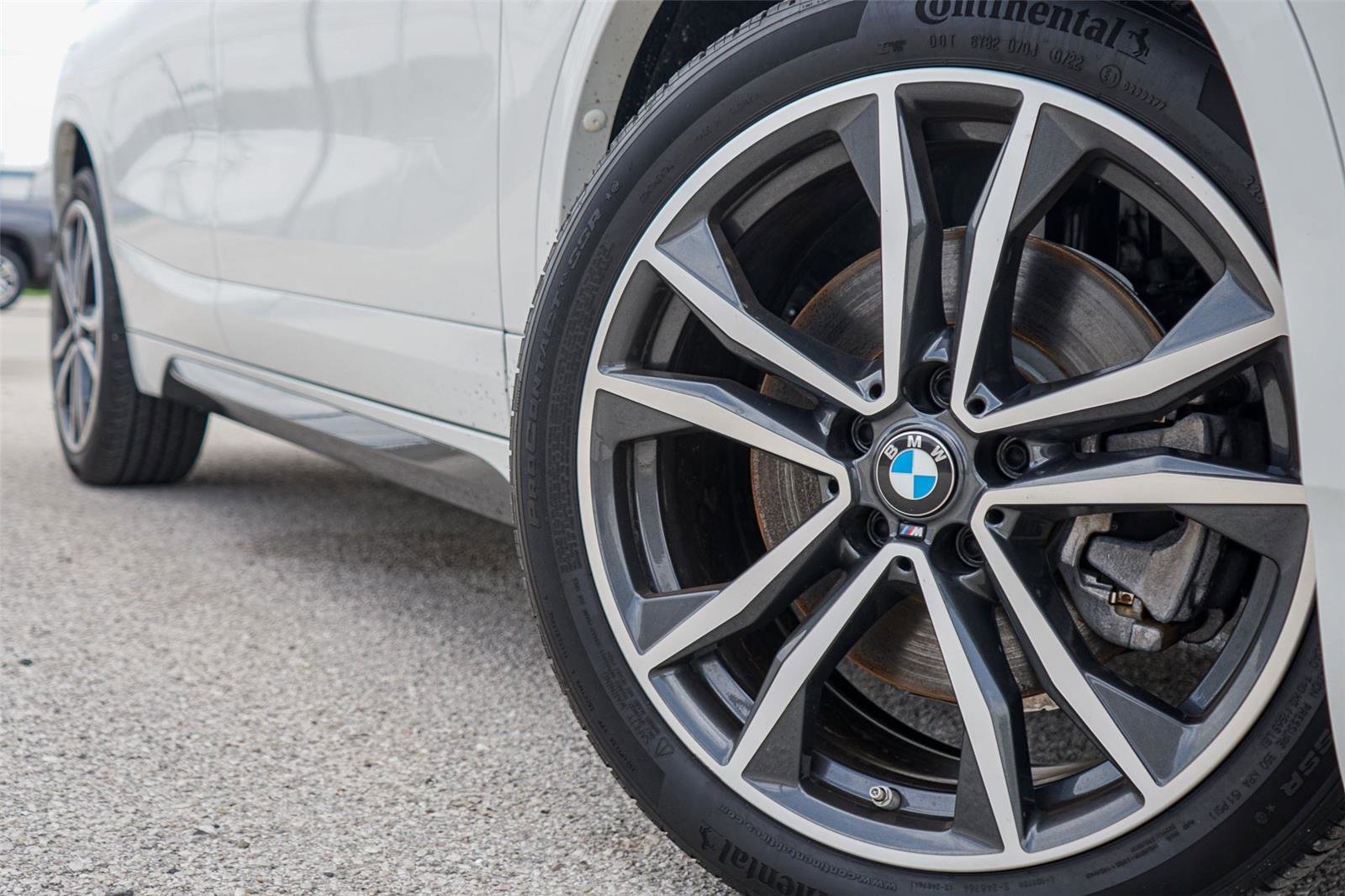 Used 2023 BMW X2 sDrive28i w/ M Sport Package FWD image 2