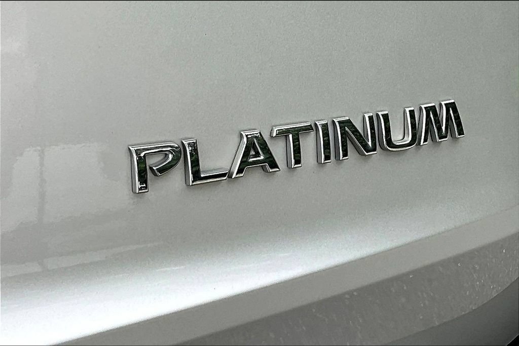 Used 2021 Nissan Rogue Platinum FWD image 26