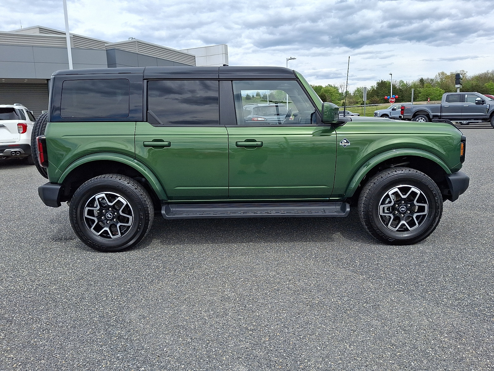 Certified 2025 Ford Bronco Outer Banks AWD/4WD image 7