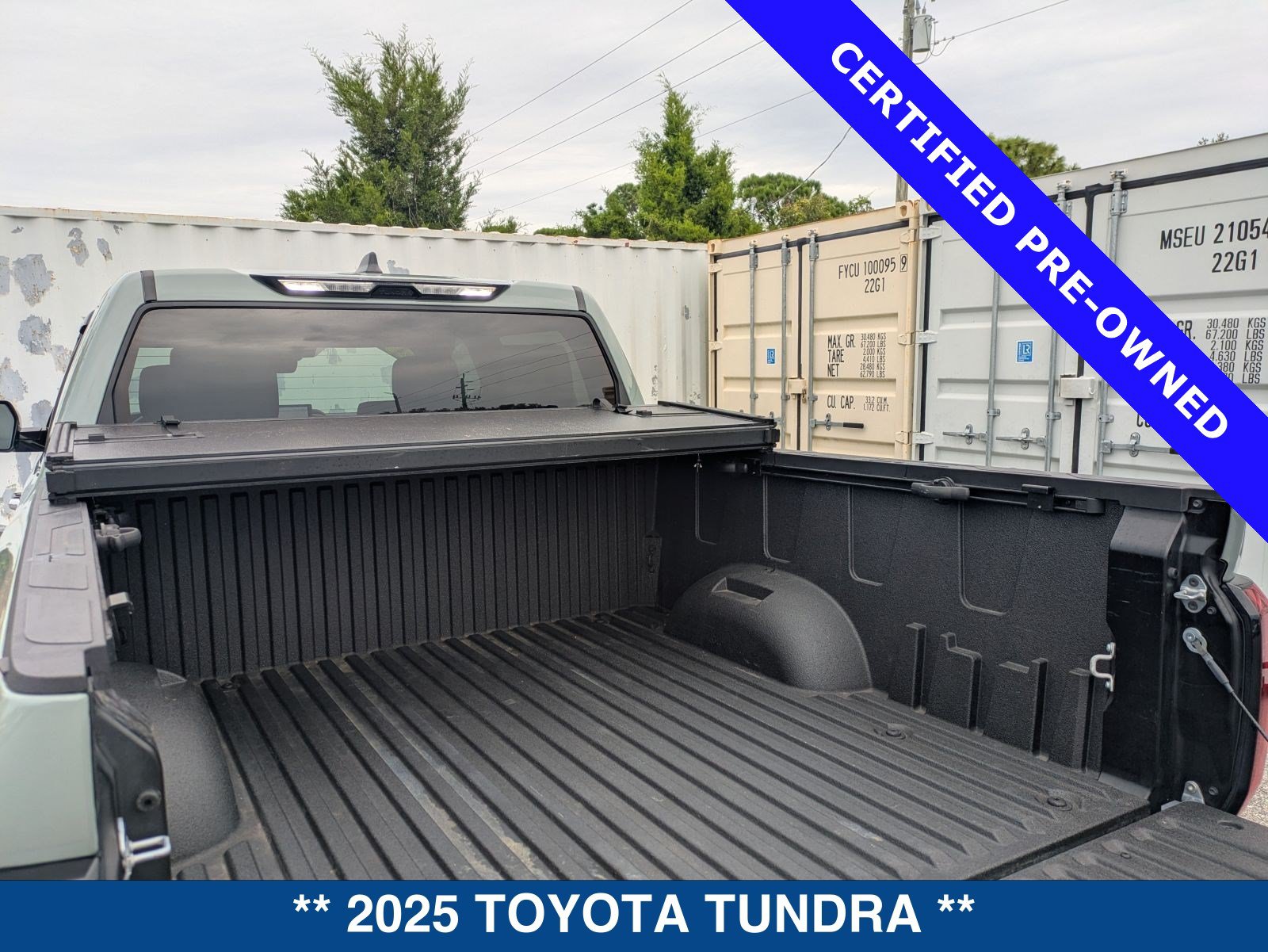 Used 2025 Toyota Tundra Limited AWD/4WD image 15