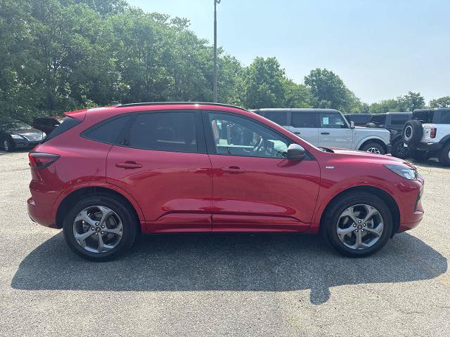 Certified 2024 Ford Escape ST-Line w/ Tech Pack #1 AWD/4WD image 3