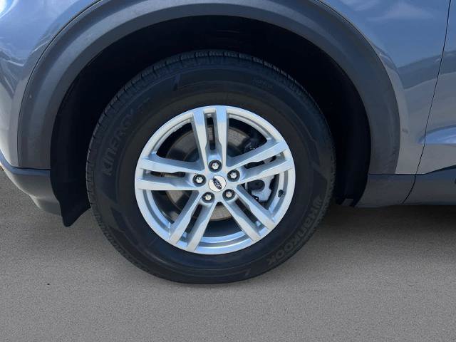 Certified 2023 Ford Explorer XLT w/ Equipment Group 202A RWD image 9