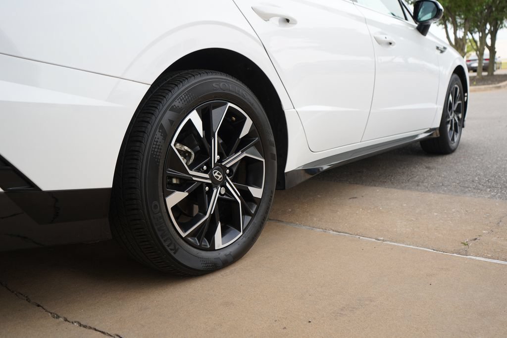 Used 2025 Hyundai Sonata SEL FWD image 6