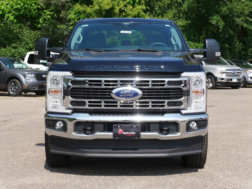 Certified 2025 Ford F350 XLT w/ 360-Degree Camera Package AWD/4WD image 8