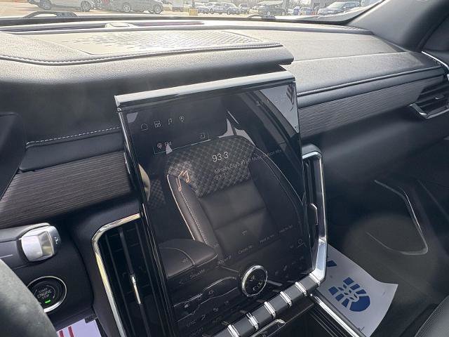 Used 2024 GMC Acadia Denali w/ Super Cruise Package image 24