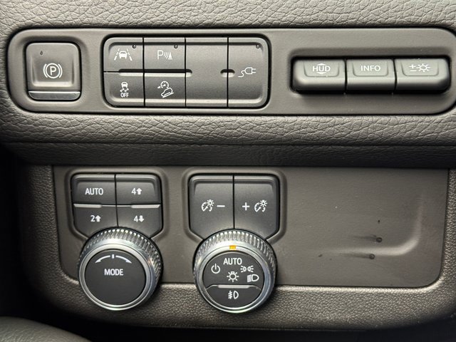 Used 2021 GMC Yukon Denali image 22