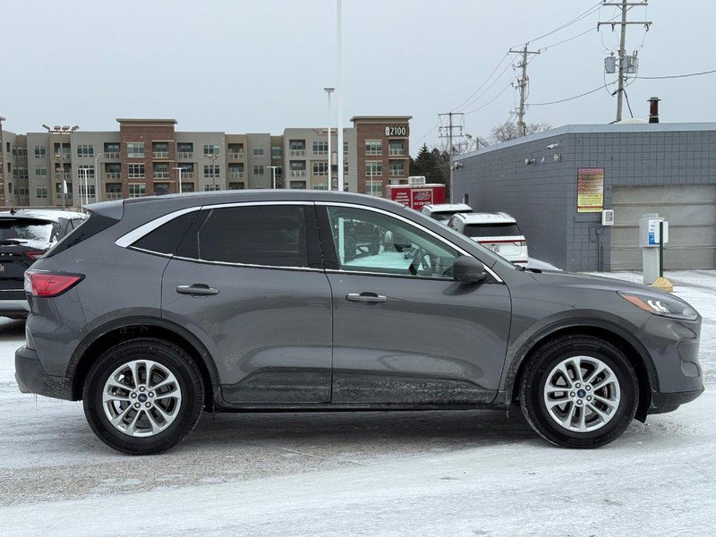 Certified 2022 Ford Escape SE w/ Cold Weather Package image 5