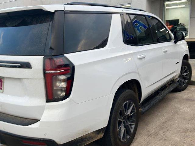 Used 2023 Chevrolet Tahoe Z71 w/ Luxury Package AWD/4WD image 5