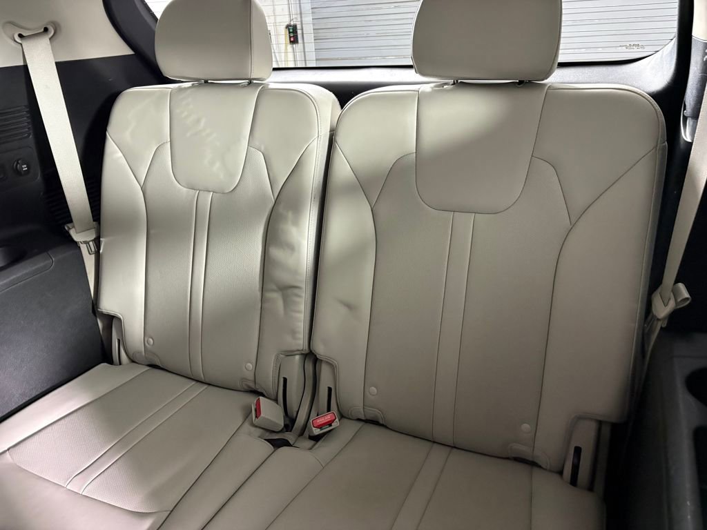 Used 2023 Kia Sorento S w/ Panoramic Sunroof Package image 29