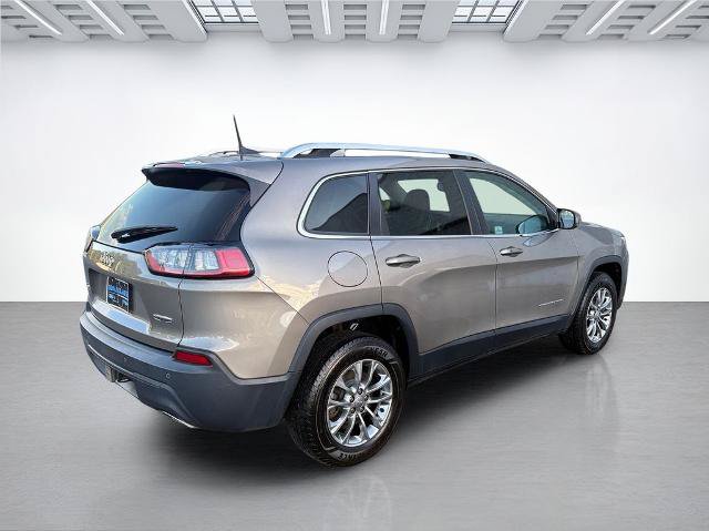Used 2019 Jeep Cherokee Latitude Plus w/ Comfort/Convenience Group AWD/4WD image 3