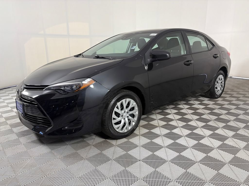 Used 2019 Toyota Corolla LE FWD image 3