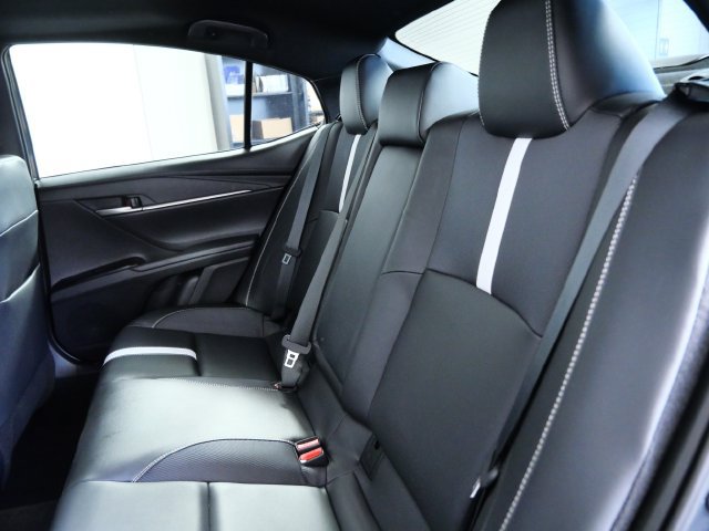 Used 2025 Toyota Camry SE w/ Multimedia Upgrade Package AWD/4WD image 14
