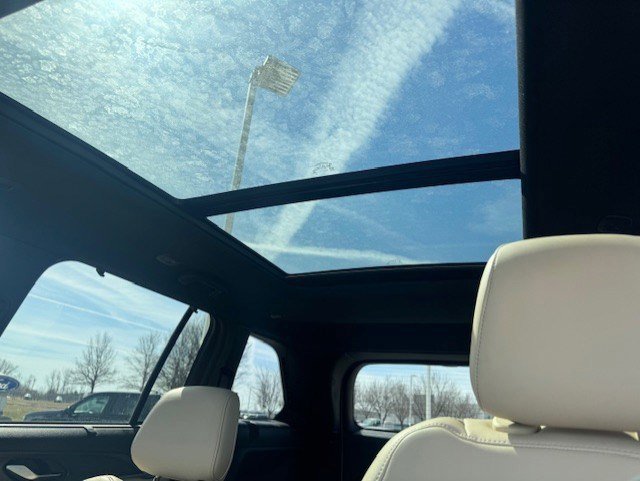 Used 2023 Jeep Grand Cherokee Limited w/ Luxury Tech Group II image 24