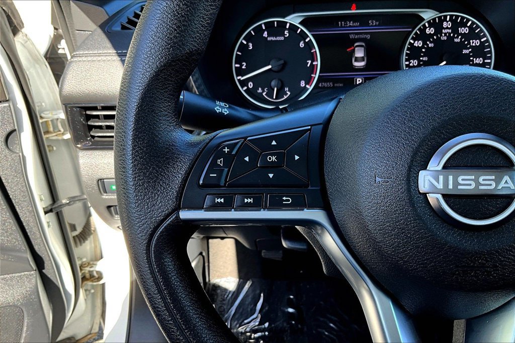 Used 2025 Nissan Sentra SV FWD image 13