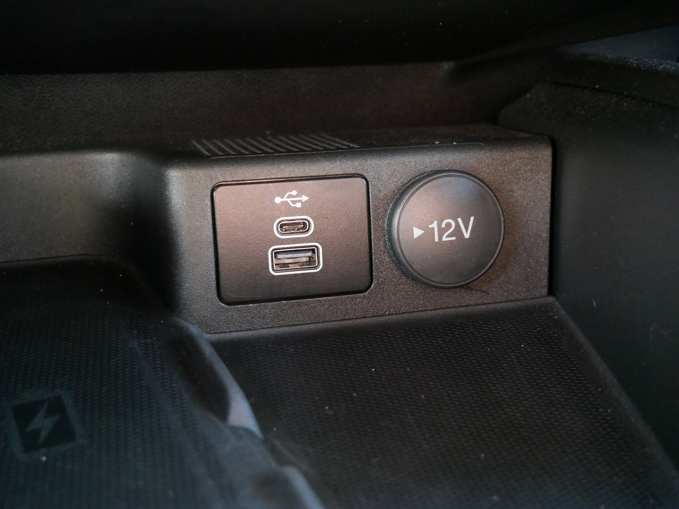 Certified 2024 Ford Escape Platinum AWD/4WD image 31