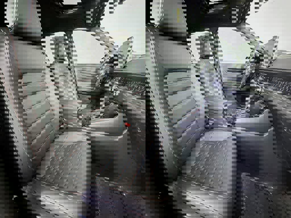 Used 2025 Honda CR-V Sport-L image 15