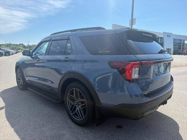 Certified 2025 Ford Explorer ST-Line w/ Premium Package RWD image 7