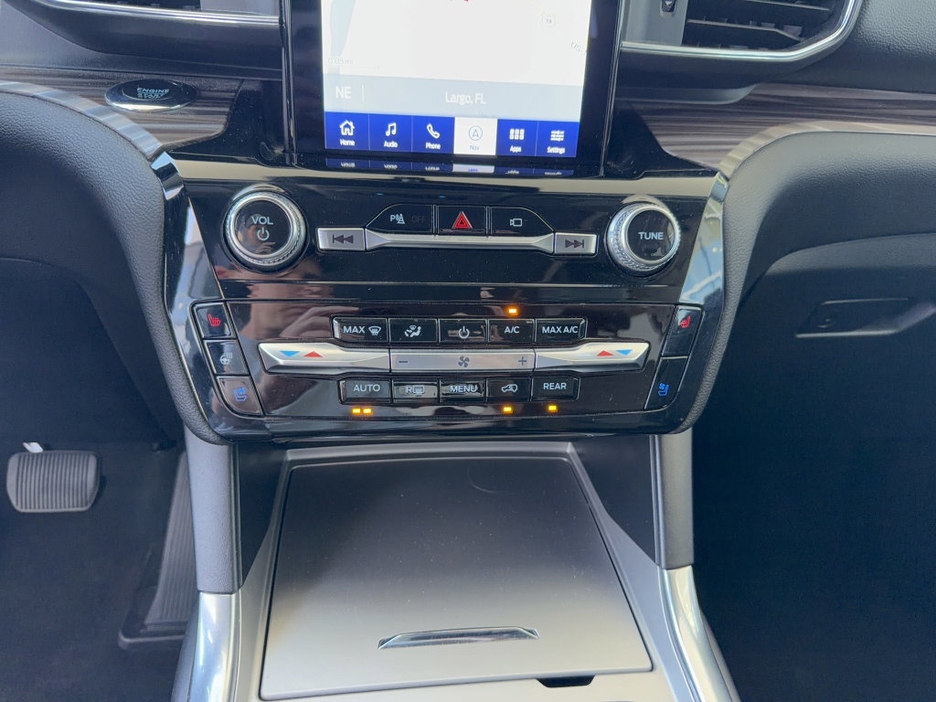 Certified 2023 Ford Explorer Limited w/ Limited Technology Package image 23