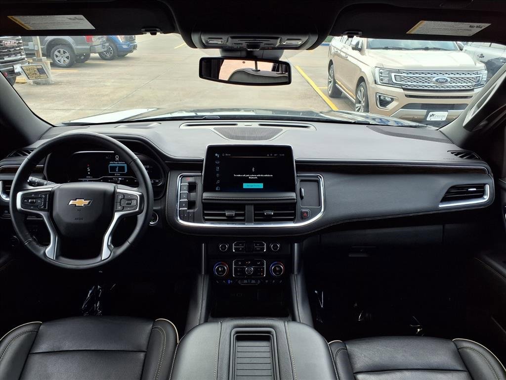 Used 2024 Chevrolet Suburban Premier image 16
