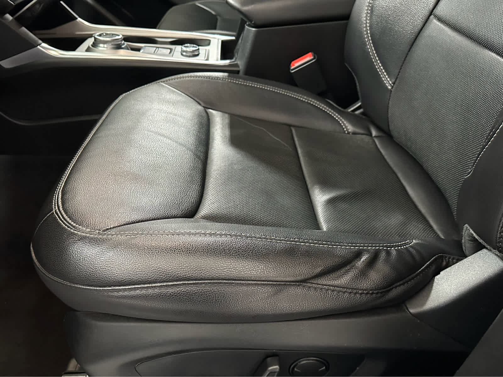 Certified 2023 Ford Explorer Limited w/ Limited Technology Package image 21