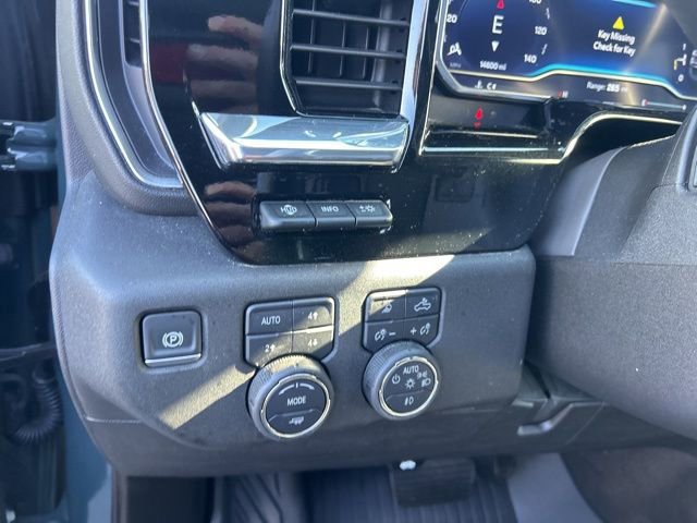 Used 2025 Chevrolet Silverado 2500 LTZ w/ LTZ Convenience Package image 17