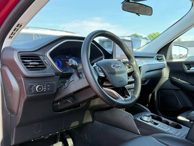 Certified 2022 Ford Escape SEL w/ Technology Package AWD/4WD image 12