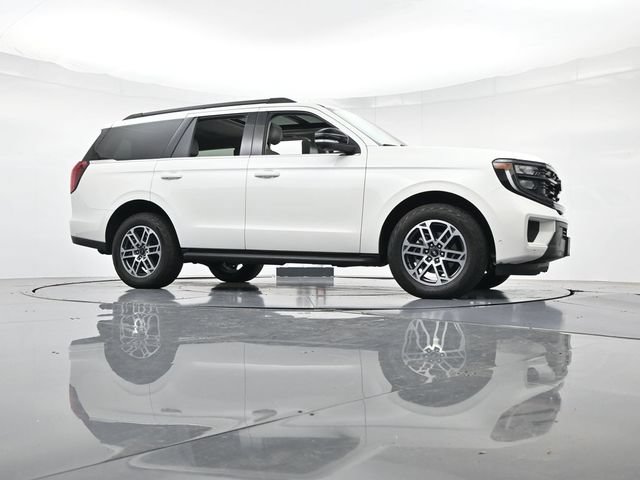 Certified 2025 Ford Expedition Active AWD/4WD image 38