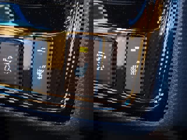 Used 2019 Toyota Avalon Limited image 14