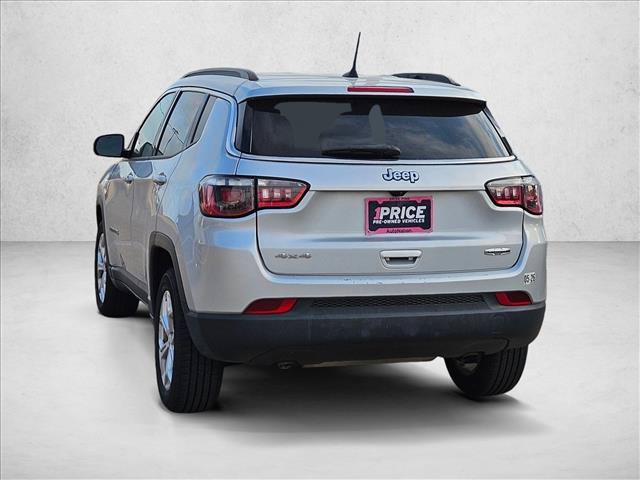 Used 2024 Jeep Compass Latitude AWD/4WD image 7