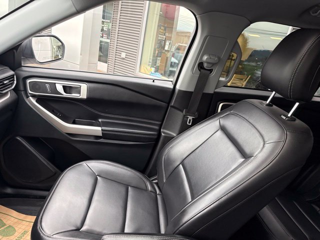 Certified 2023 Ford Explorer XLT w/ Equipment Group 202A AWD/4WD image 24
