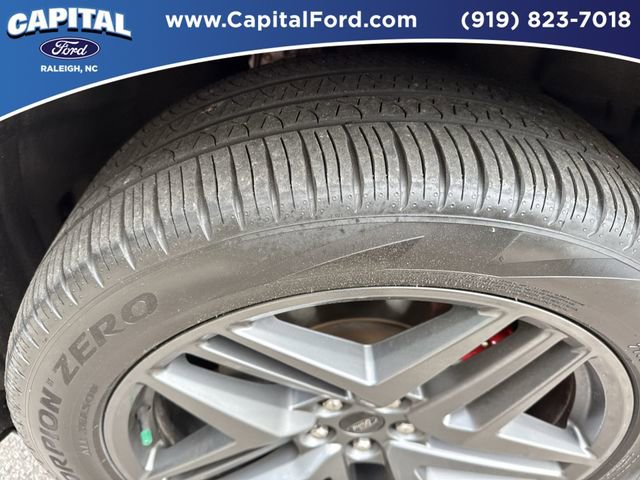 Certified 2025 Ford Explorer ST-Line w/ Premium Package AWD/4WD image 14