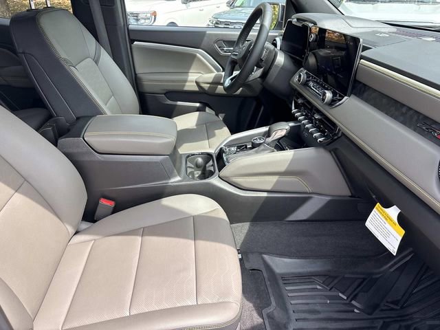 Used 2026 Chevrolet Colorado ZR2 w/ Technology Package AWD/4WD image 22