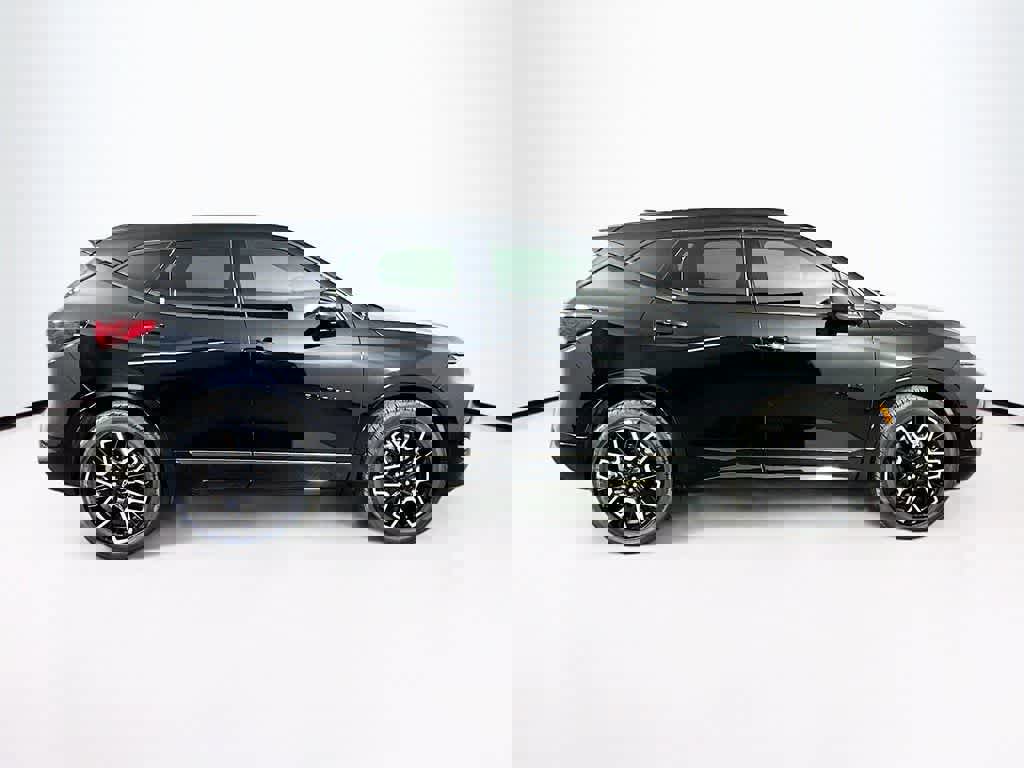 Used 2023 Chevrolet Blazer RS w/ Enhanced Convenience Package image 6