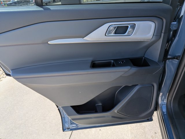 Certified 2025 Ford Explorer Active RWD image 28